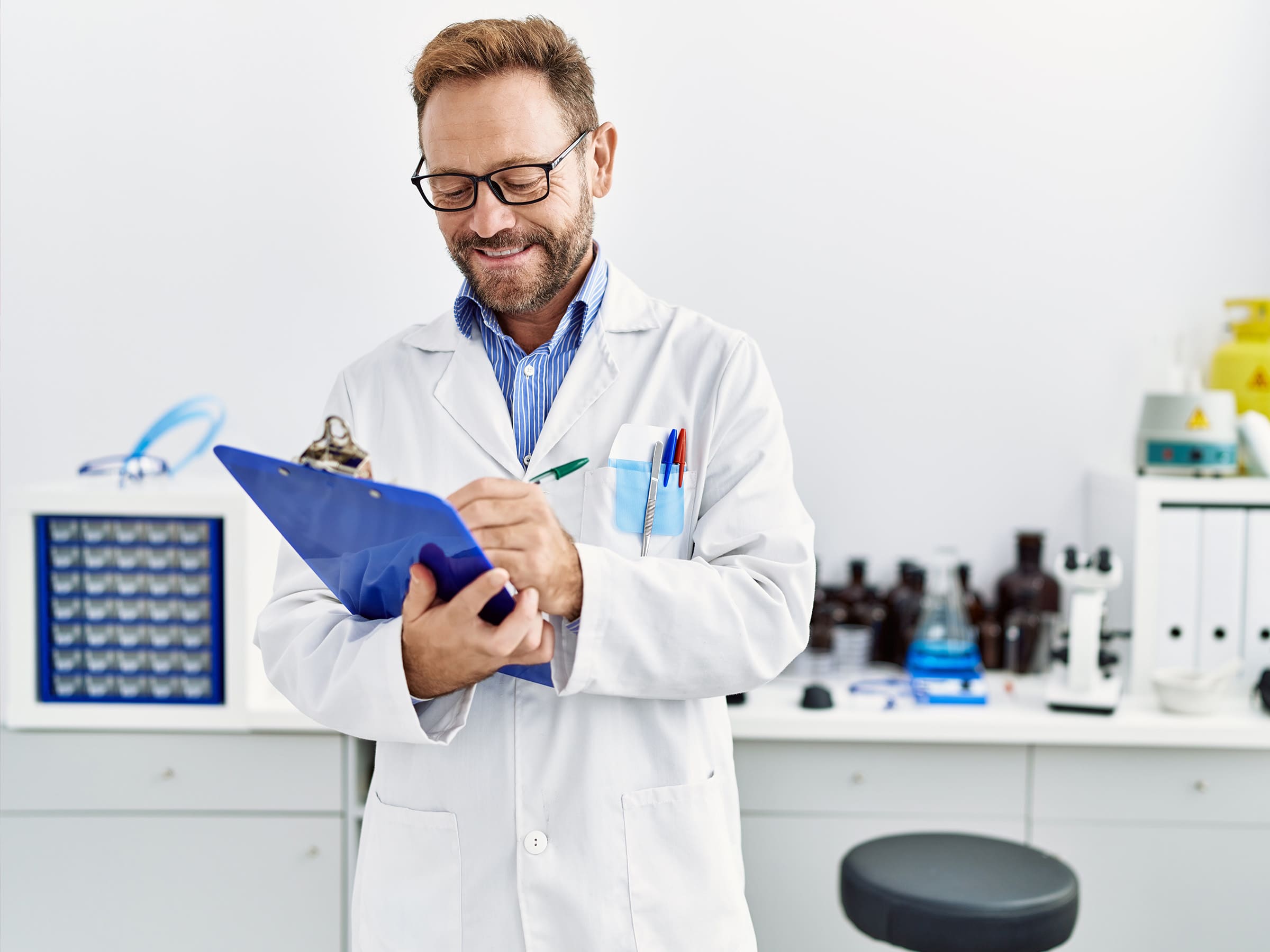 Hablemos de la especialidad médica de patología clínica - Laboratorio Proquimed